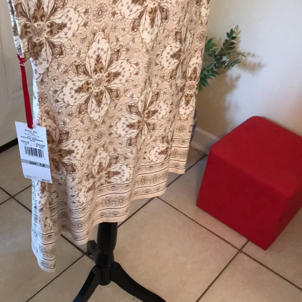 Ruby Rd. women’s top - Picture 4 of 10